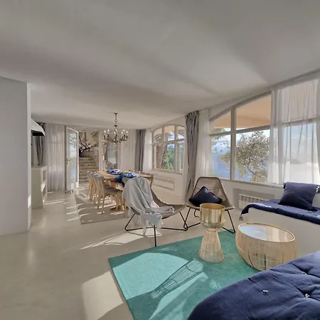 Miramar Villa