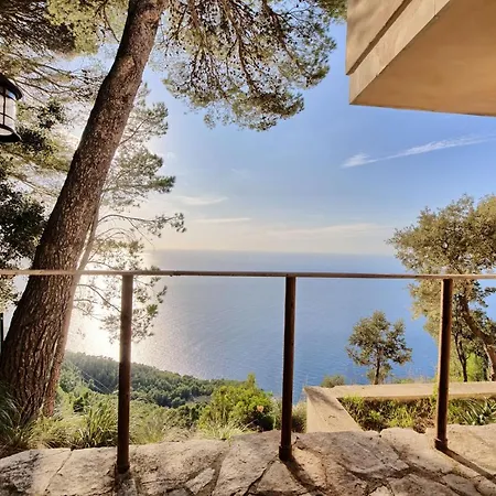 Villa Miramar *