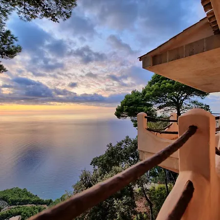 Miramar Villa *