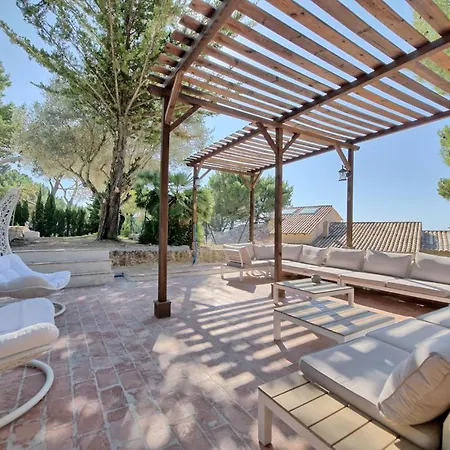 Miramar Villa *